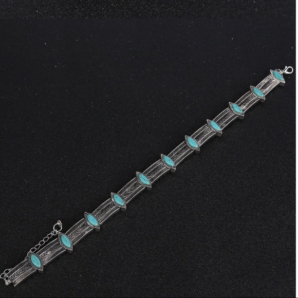 TURQUOISE & SILVER🦋CHOKER STATEMENT NECKLACE - Picture 4 of 5